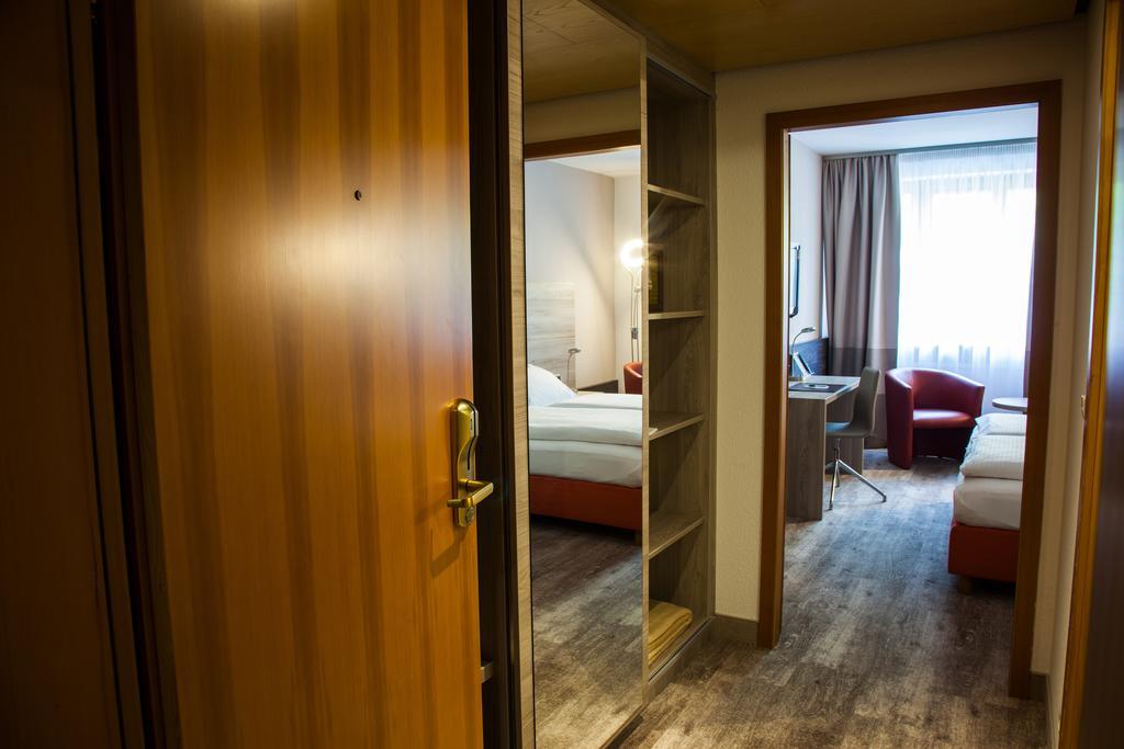 Hotel Kastanienhof Erding Eksteriør billede