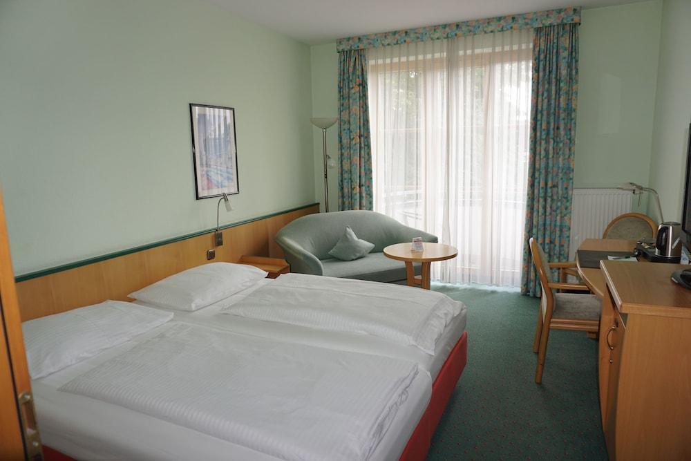 Hotel Kastanienhof Erding Eksteriør billede